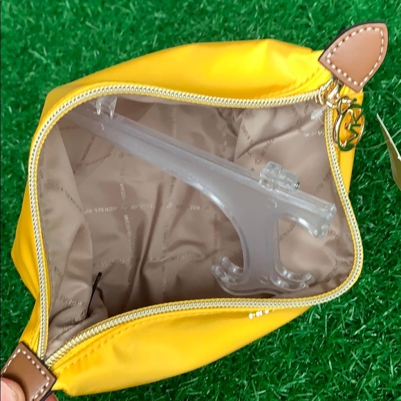 Michael Kors Travel Md Luggage Kit Pouch Cosmetic - Picture 3 of 16